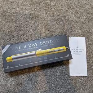 The 3-Day Bender 1.25 barrel drybar curling iron